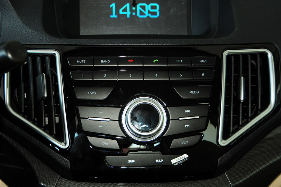 2015款 1.5L 手动豪华型 内饰