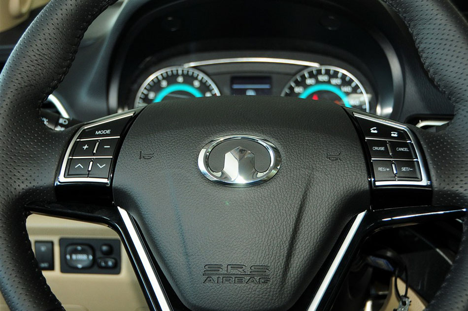 2015款 1.5L 手动豪华型 内饰