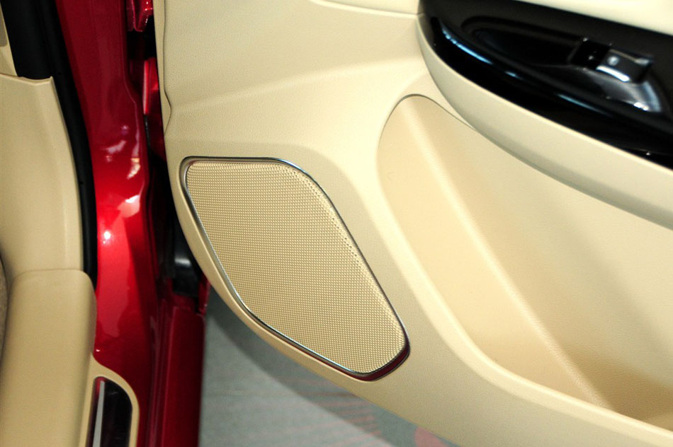 2015款 1.5L 手动豪华型 座椅空间