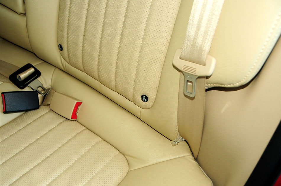 2015款 1.5L 手动豪华型 座椅空间