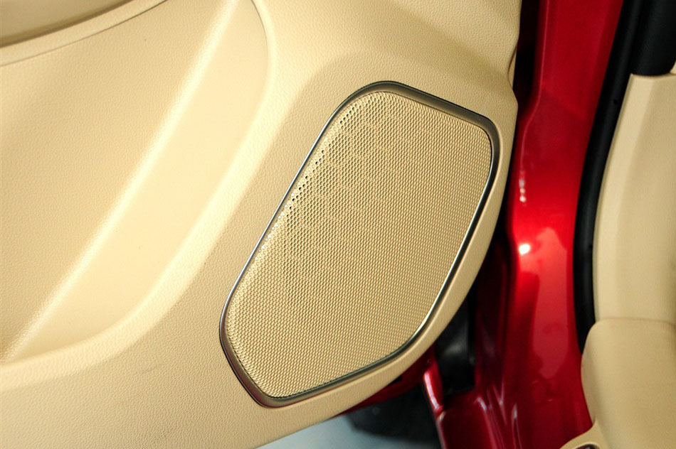 2015款 1.5L 手动豪华型 座椅空间