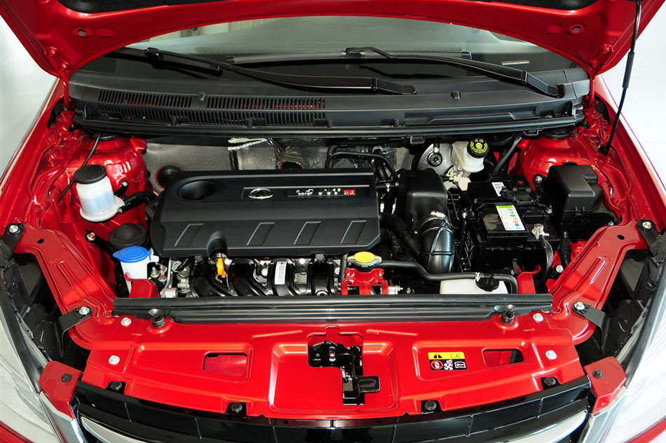 2015款 1.5L 手动豪华型 引擎底盘