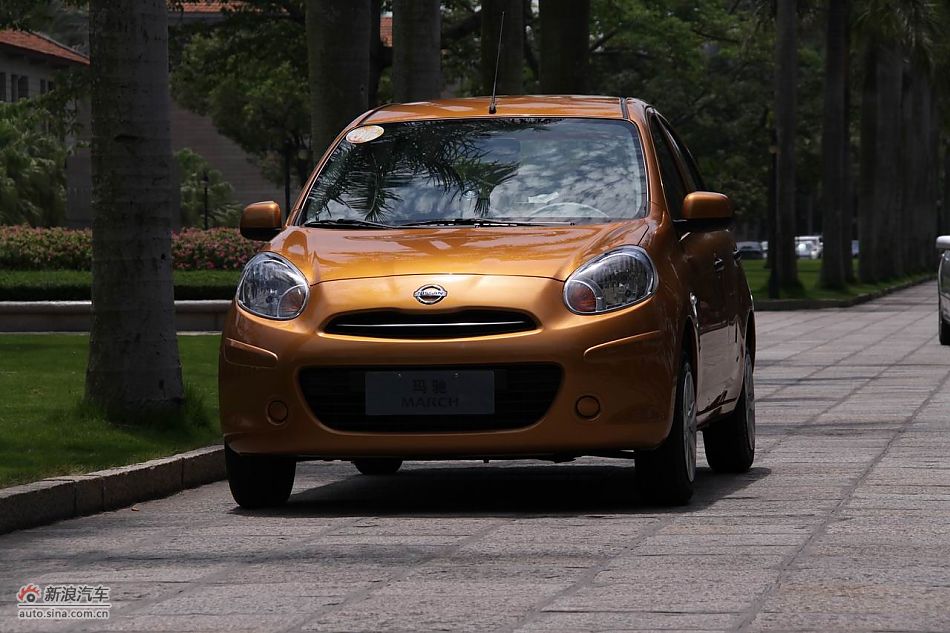 东风日产玛驰外观
