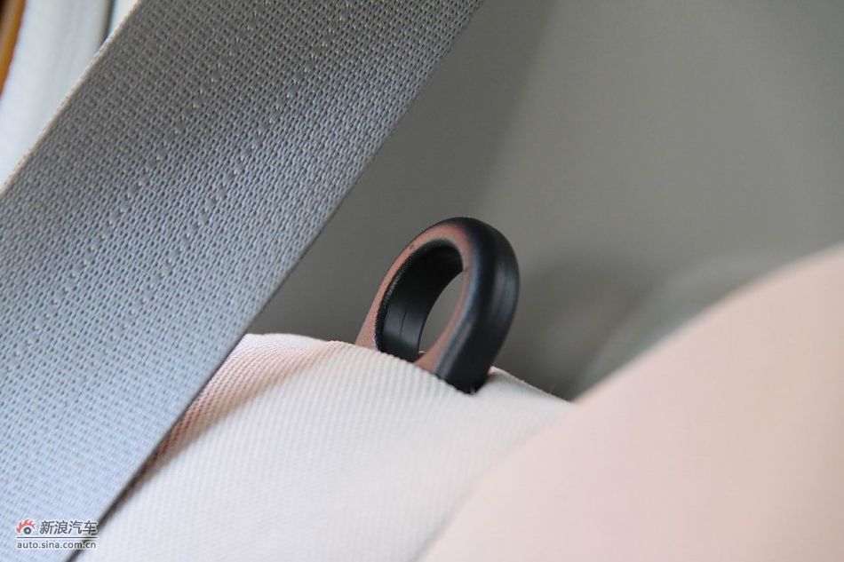 东风日产玛驰内饰