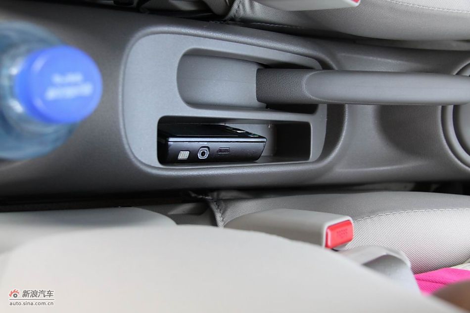 东风日产玛驰内饰