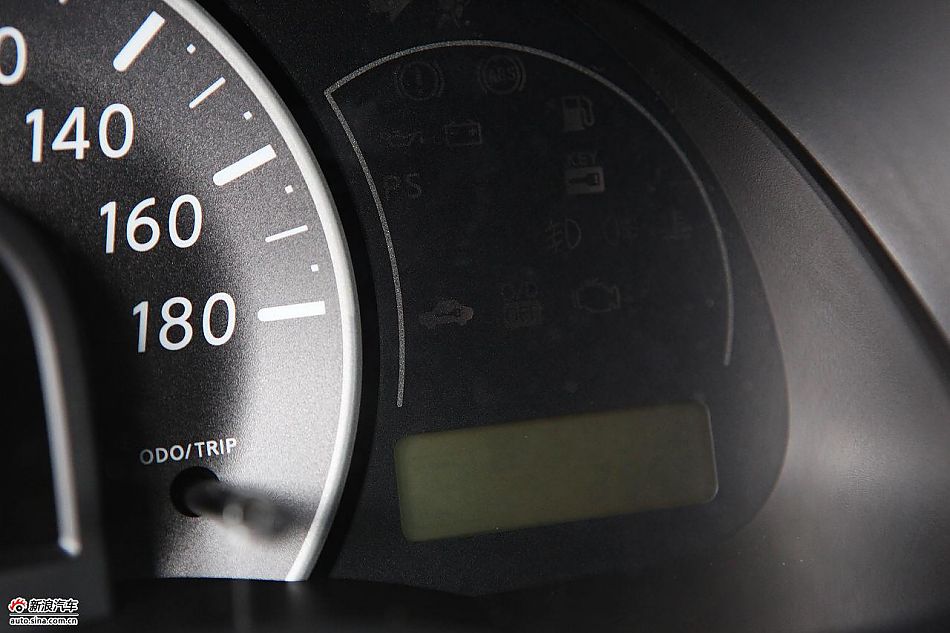 东风日产玛驰march内饰图片