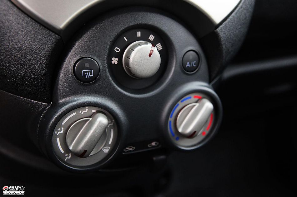 东风日产玛驰march内饰图片