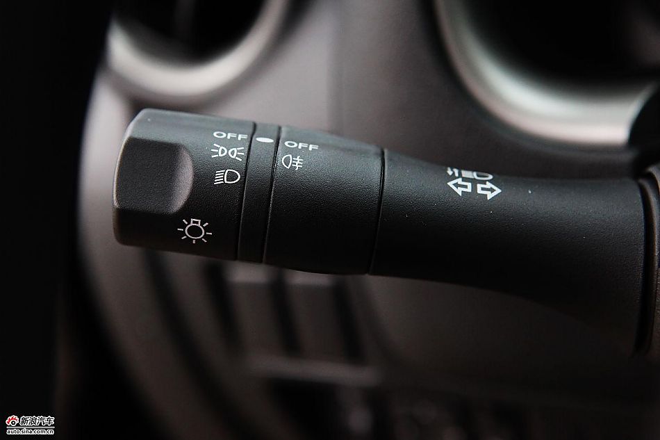 东风日产玛驰march内饰图片