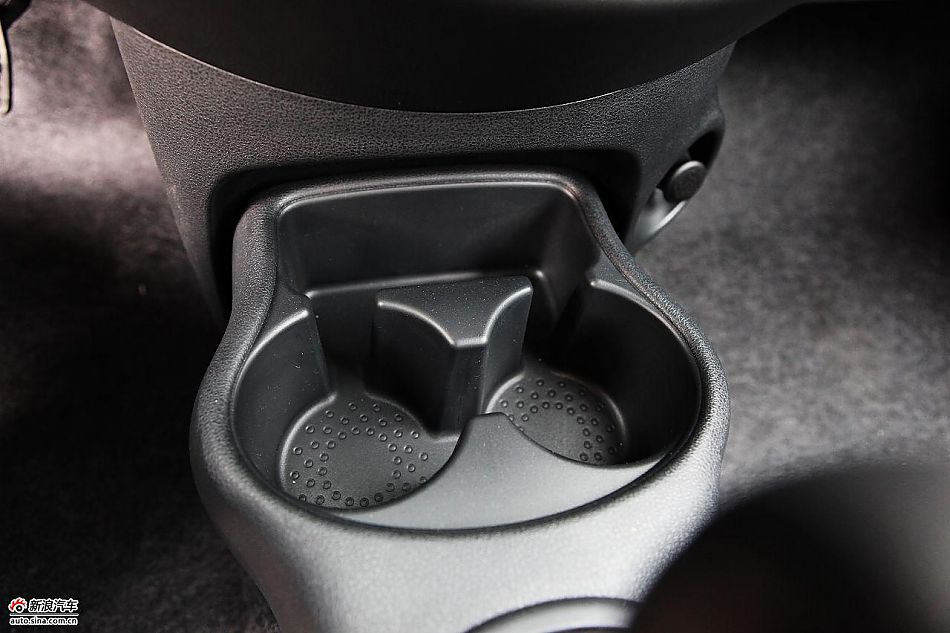 东风日产玛驰march内饰图片