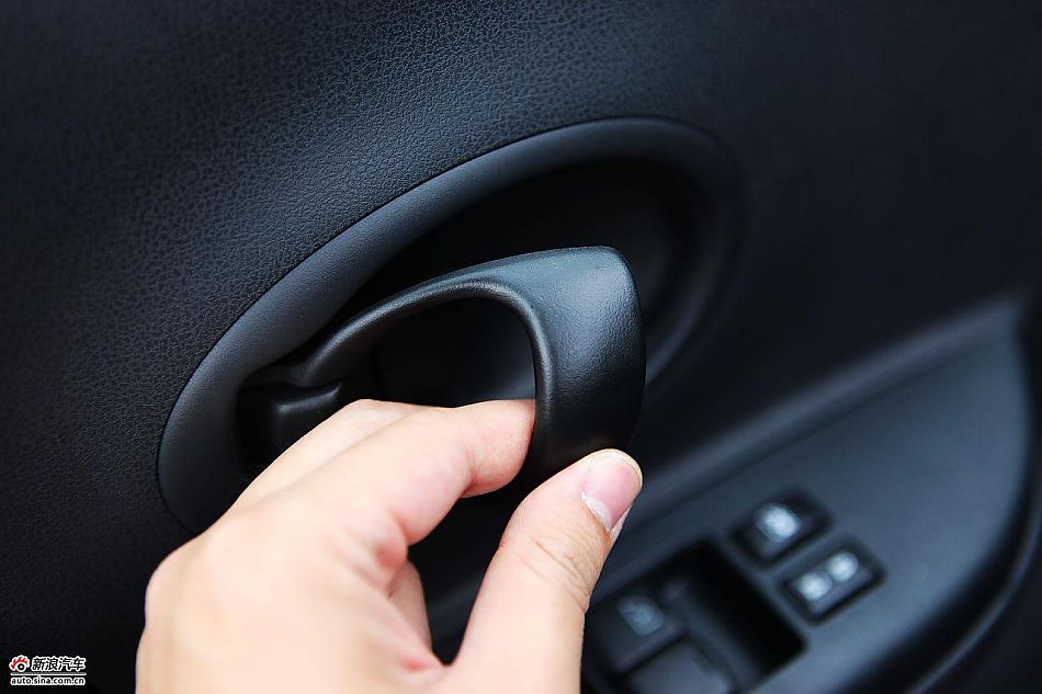 东风日产玛驰march内饰图片