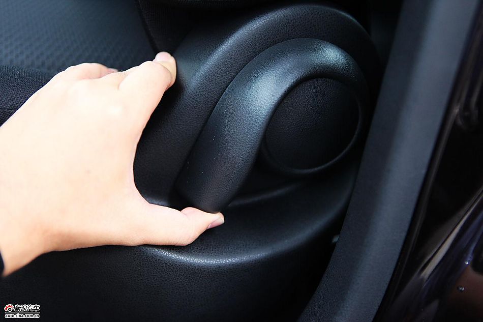 东风日产玛驰march内饰图片