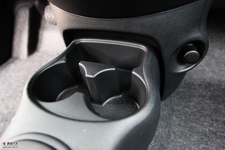 东风日产玛驰march内饰图片