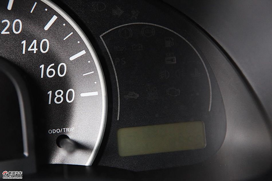 东风日产玛驰march内饰图片