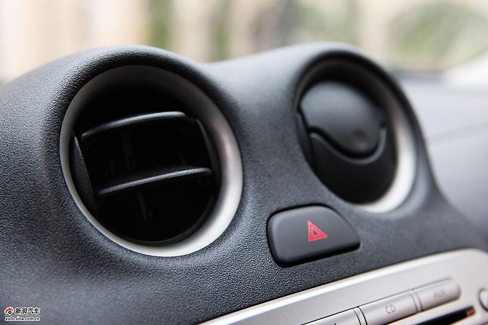 东风日产玛驰march内饰图片