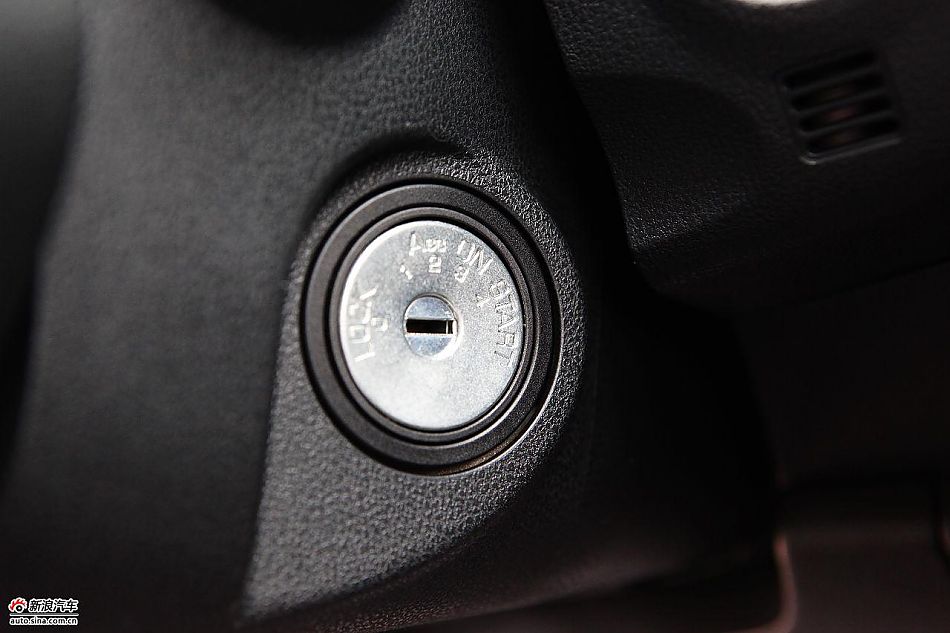 东风日产玛驰march内饰图片