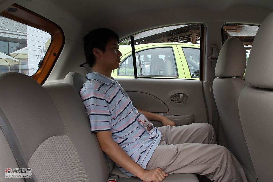 东风日产玛驰内饰