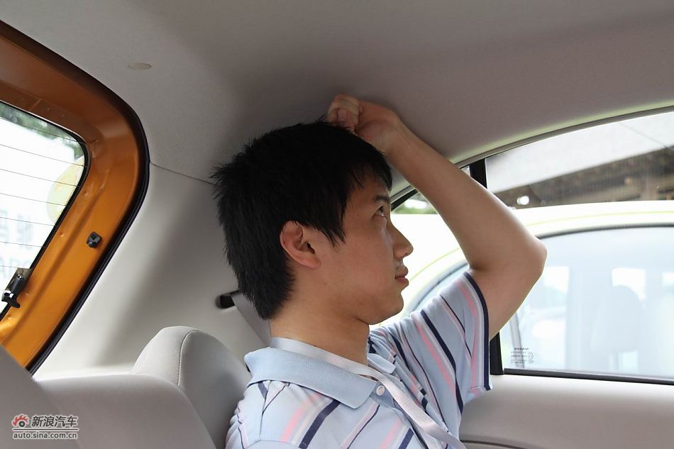 东风日产玛驰内饰