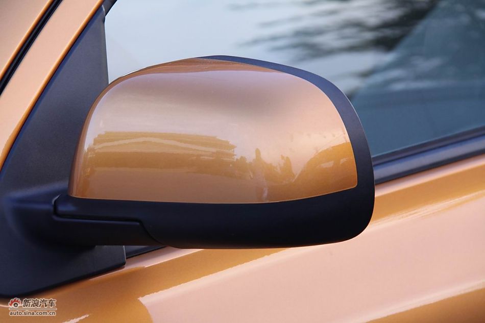 东风日产玛驰外观