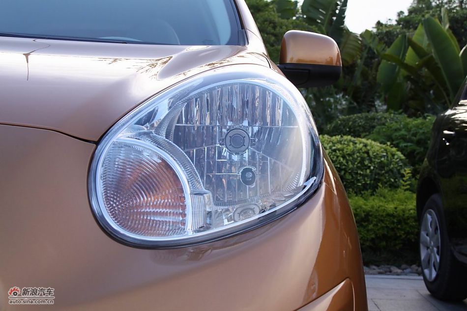 东风日产玛驰外观