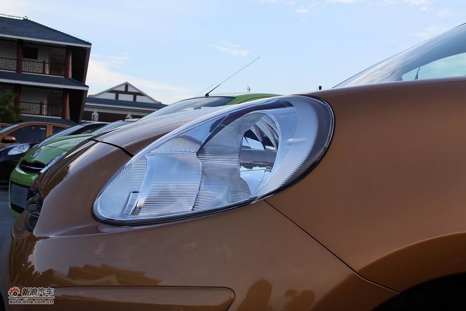 东风日产玛驰外观