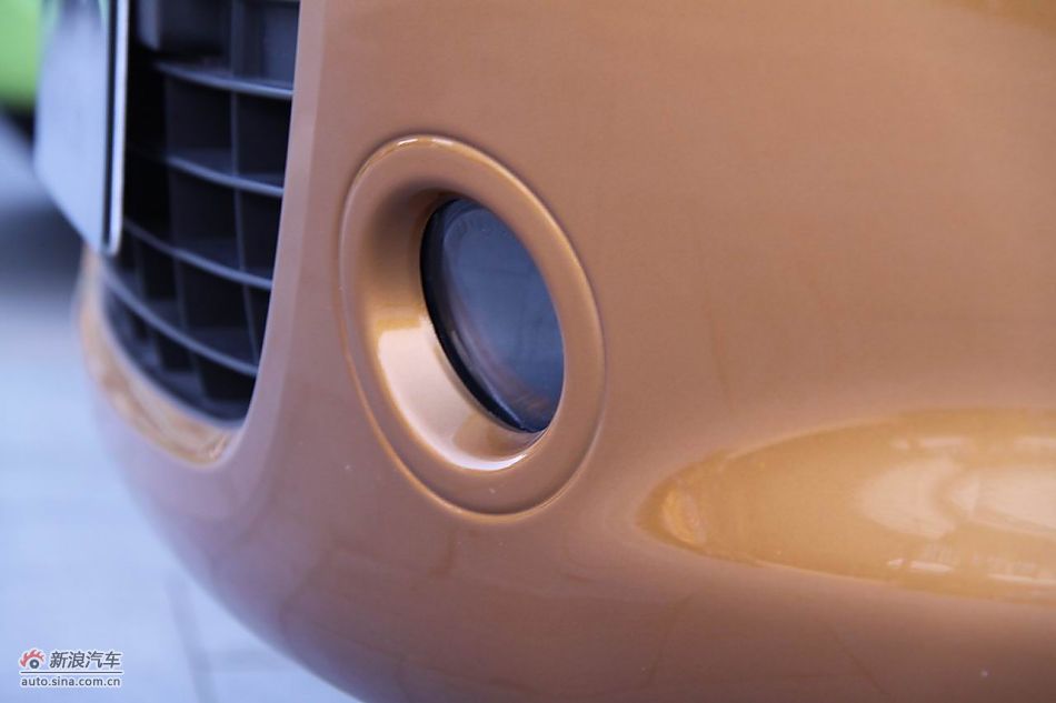 东风日产玛驰外观