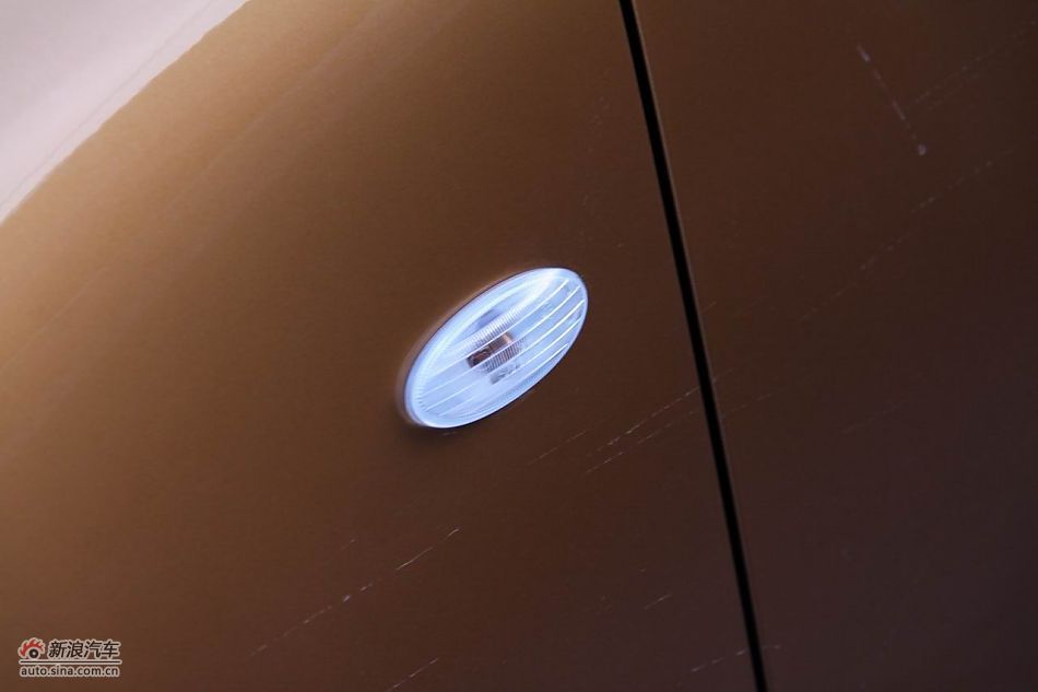 东风日产玛驰外观