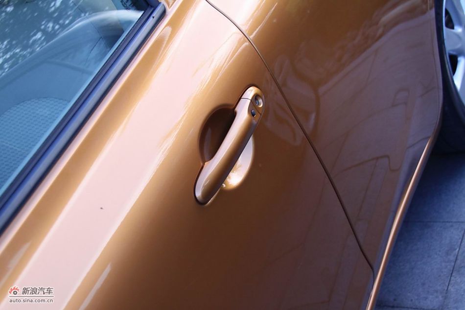 东风日产玛驰外观