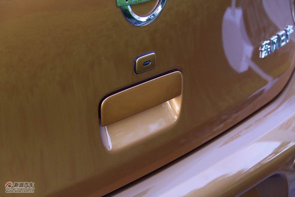 东风日产玛驰外观