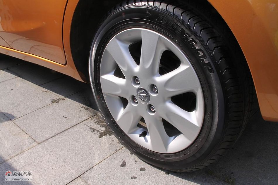 东风日产玛驰外观