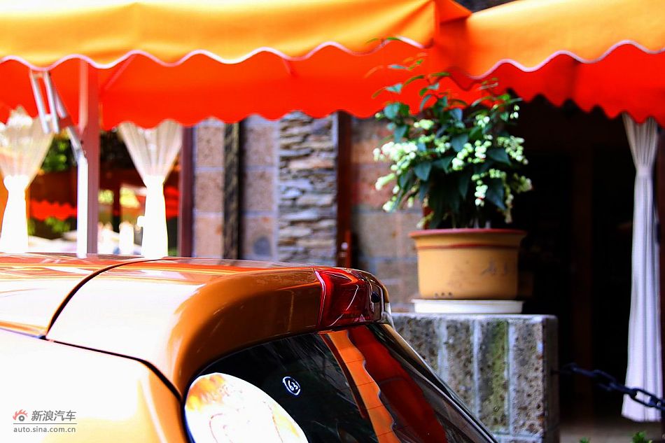 东风日产玛驰外观