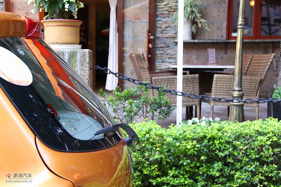 东风日产玛驰外观