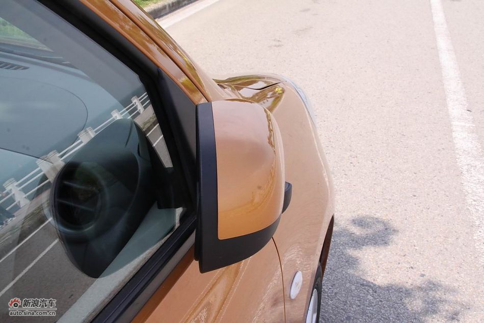 东风日产玛驰外观
