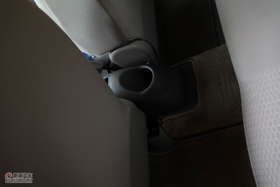 东风日产玛驰内饰