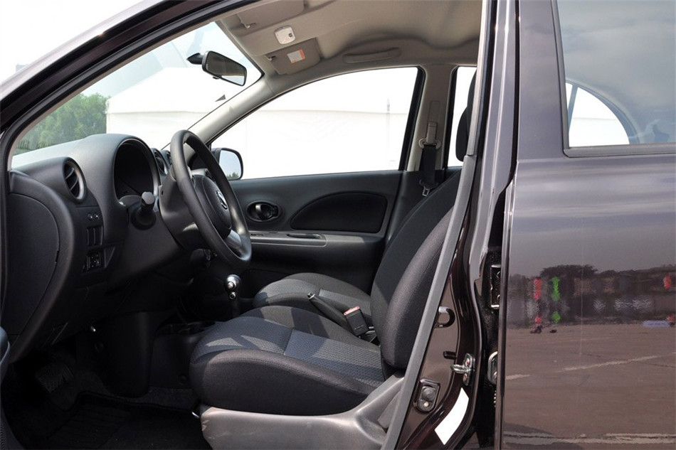 2011款 1.5XV AT易智版 座椅空间