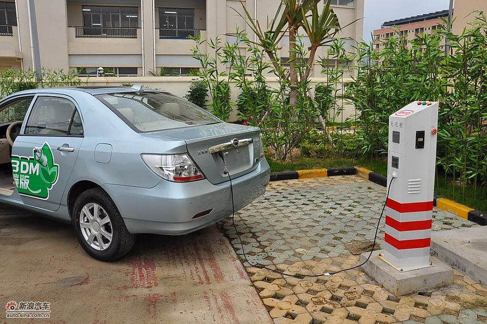 比亚迪F3DM低碳版外观实拍图