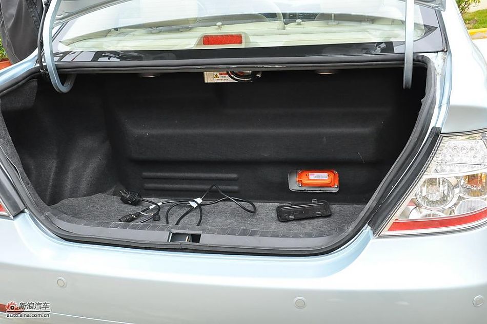 比亚迪F3DM低碳版内饰实拍图