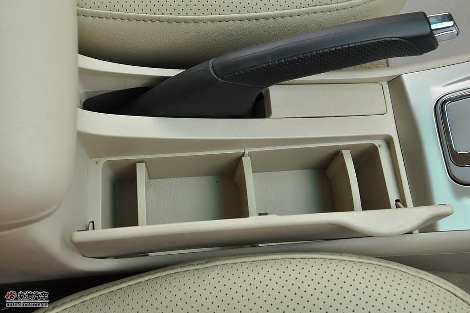 比亚迪F3DM低碳版内饰实拍图