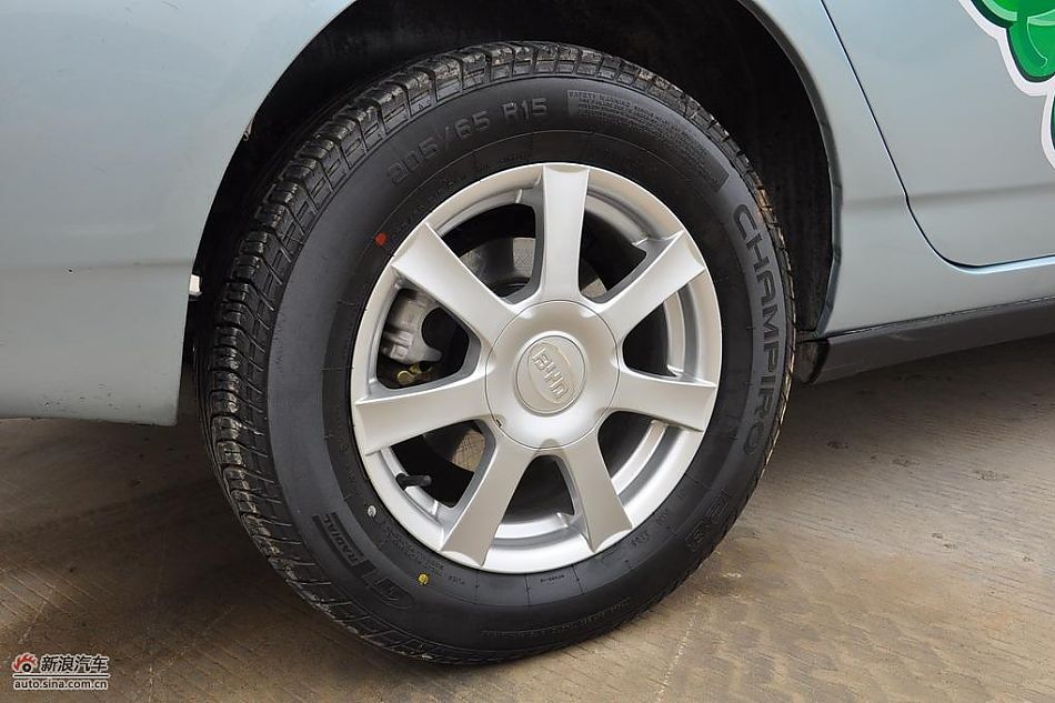 比亚迪F3DM低碳版外观实拍图