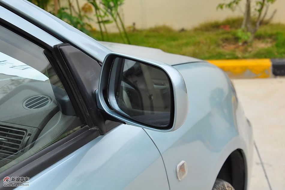 比亚迪F3DM低碳版外观实拍图