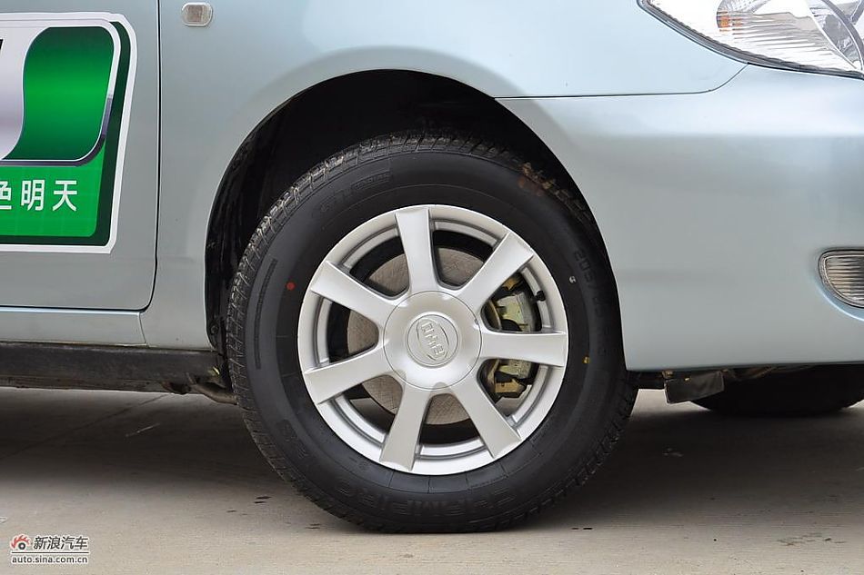 比亚迪F3DM低碳版外观实拍图