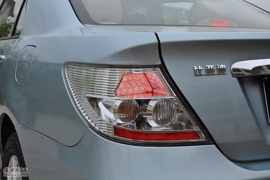 比亚迪F3DM低碳版外观实拍图