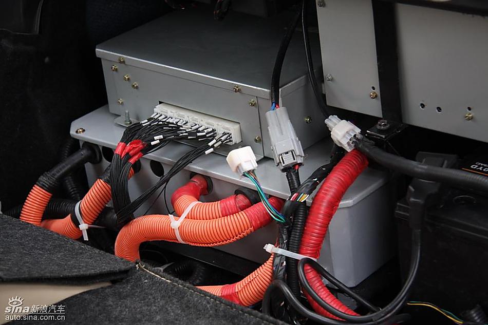 比亚迪F3DM抢先实拍图