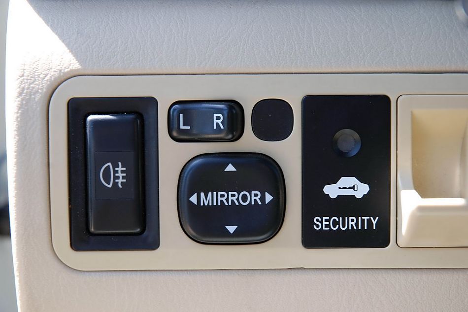 比亚迪F3DM实拍图