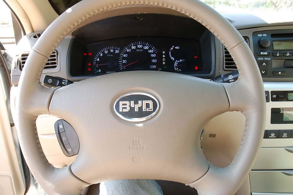 比亚迪F3DM实拍图