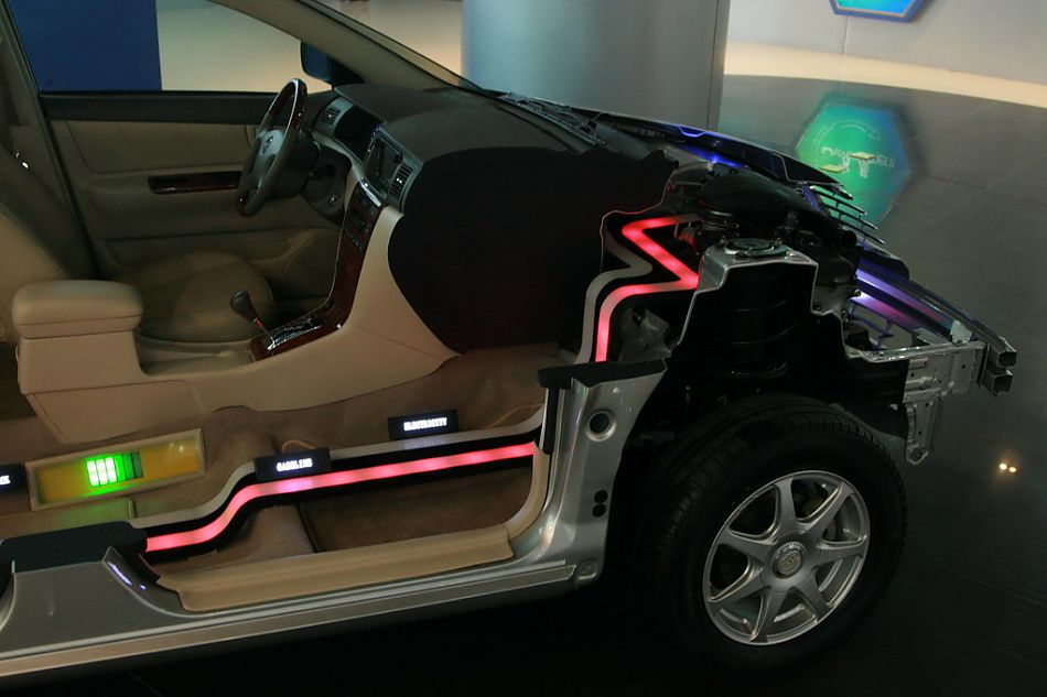 比亚迪F3DM解剖图