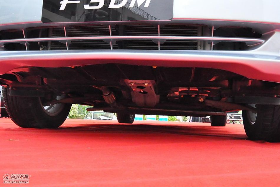 比亚迪F3DM低碳版底盘图