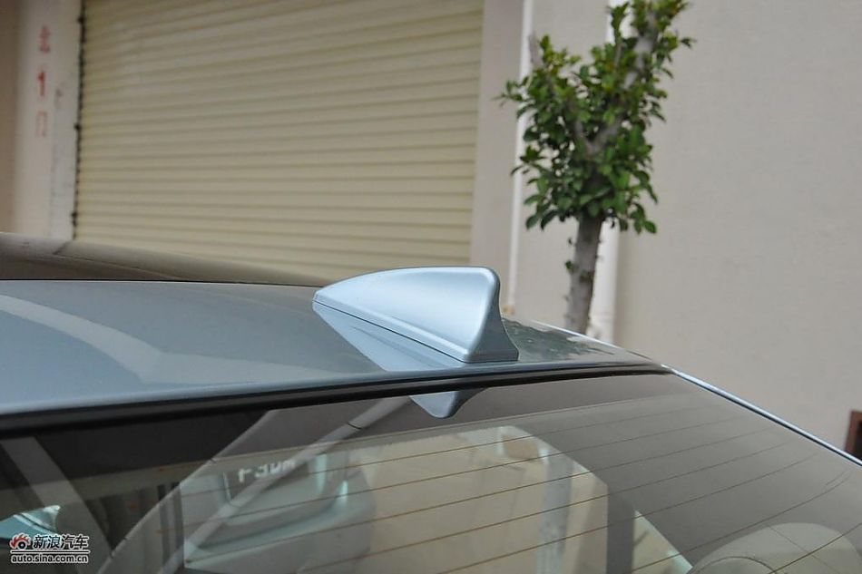 比亚迪F3DM低碳版双模电动车内饰图