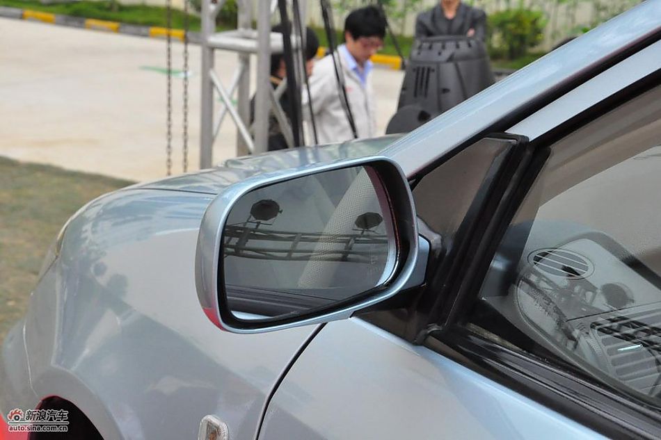 比亚迪F3DM低碳版双模电动车外观图