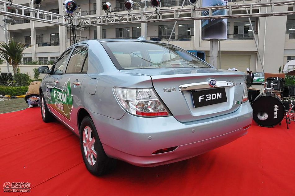 比亚迪F3DM低碳版双模电动车外观图