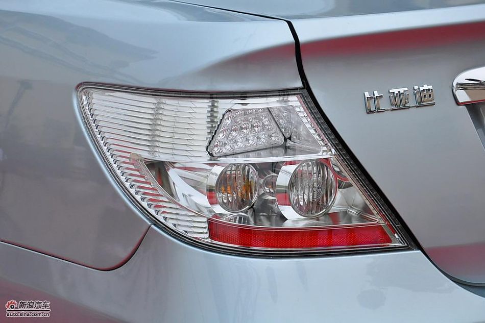 比亚迪F3DM低碳版双模电动车外观图